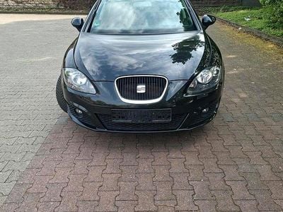 Used Seat Leon Ecomotive 105 HP (77 kW) 2011 Black Hatchback