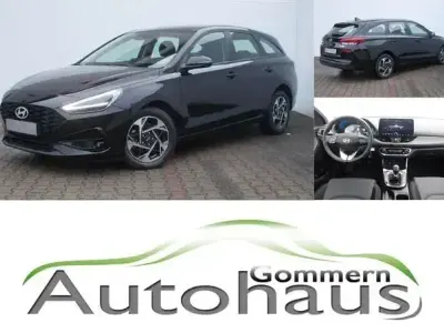Gebraucht Hyundai i30 Comfort 101 PS (74 kW) 2024 Schwarz Kombi