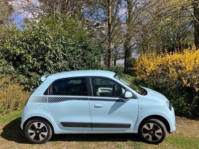 Second-hand Renault Twingo Dynamique 90 CP (66 kW) 2015 Albastru Hatchback