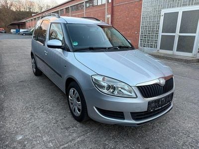 Gebraucht Skoda Roomster 105 PS (77 kW) 2013 Silber Van / Kleinbus