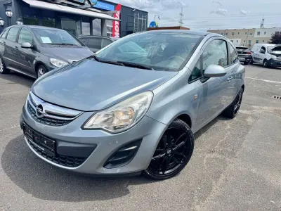 Gebraucht Opel Corsa Active 87 PS (63 kW) 2013 Silber Kleinwagen