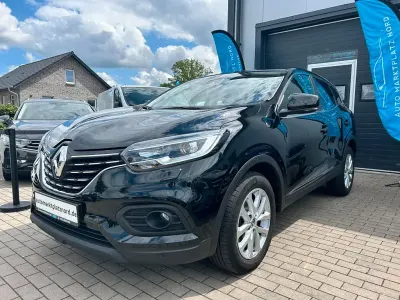 Gebraucht Renault Kadjar Life 140 PS (102 kW) 2021 Sternenschwarz SUV