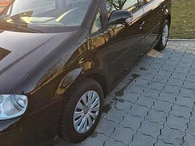 Second-hand VW Touran 140 CP (102 kW) 2009 Negru Monovolum