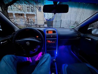 Gebraucht Opel Astra 101 PS (74 kW) 2002 Silber Limousine