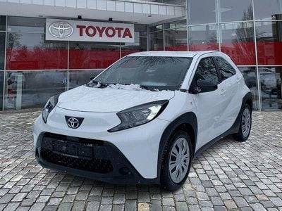 Gebraucht Toyota Aygo Play 72 PS (52 kW) 2023 Super white 2 Kleinwagen