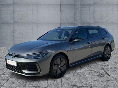 Second-hand VW Passat R-line 177 CP (130 kW) 2025 Gri Break