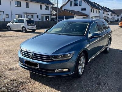 Gebraucht VW Passat Highline 150 PS (110 kW) 2015 Blau Kombi