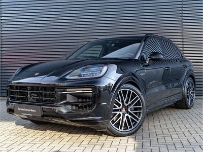 Schwarz Neu 2025 Porsche Cayenne Sport SUV | 128.900 €