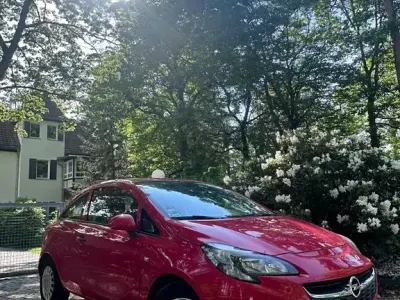 Gebraucht Opel Corsa Selection 69 PS (50 kW) 2018 Rot Kleinwagen