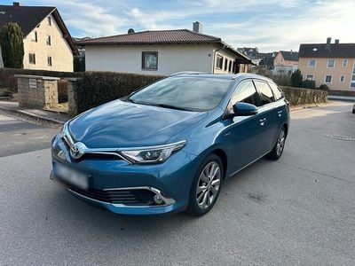 Usata Toyota Auris Touring Sports Executive 136 CV (100 kW) 2018 Blu Station wagon