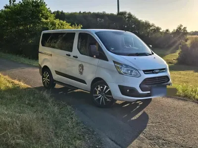 Gebraucht Ford Tourneo 125 PS (91 kW) 2013 Weiß Van / Kleinbus