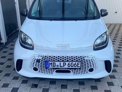 Weiß Gebraucht 2021 Smart ForFour Electric Drive Limousine | 11.350 € (Fairer Preis)