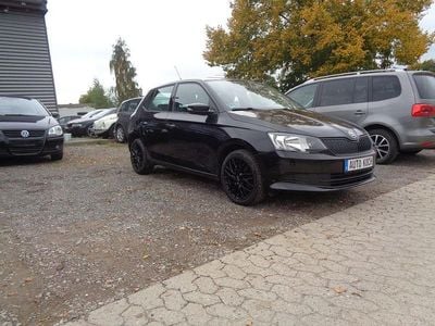 Schwarz Gebraucht 2016 Skoda Fabia Ambiente Kleinwagen | 9.300 € (Fairer Preis)