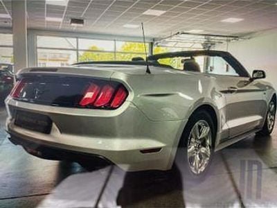 Usata Ford Mustang 286 CV (210 kW) 2015 Argento Cabrio