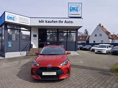 Gebraucht Toyota Yaris Hybrid Basis 92 PS (67 kW) 2022 Rot Limousine