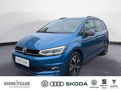 Blau Gebraucht 2021 VW Touran Highline Van / Kleinbus | 31.650 € (Etwas zu teuer)