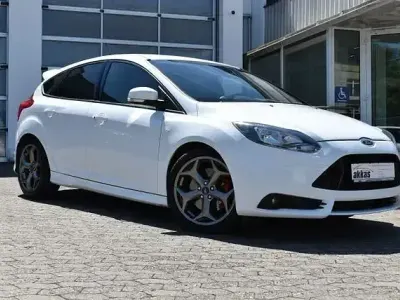Gebraucht Ford Focus ST 250 PS (183 kW) 2014 Weiß Limousine
