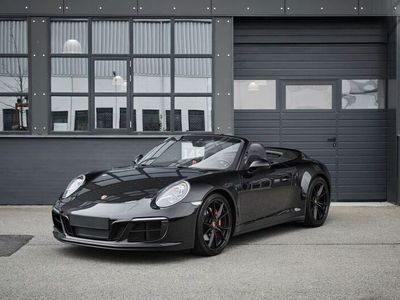 Porsche 911 Carrera 4 GTS