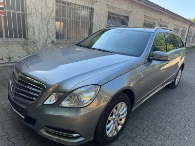 Gebraucht Mercedes E220 170 PS (125 kW) 2012 Silber Kombi
