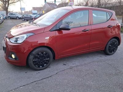 Gebraucht Hyundai i10 Classic 67 PS (49 kW) 2014 Red passion / mic Kleinwagen