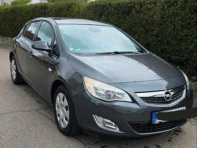 Gebraucht Opel Astra 115 PS (84 kW) 2010 Grau Limousine