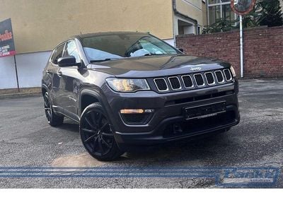 Gebraucht Jeep Compass Sport 140 PS (102 kW) 2017 Grau SUV