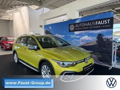 Usata VW Golf Alltrack 200 CV (147 kW) 2022 Giallo Station wagon