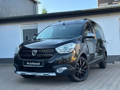 Gebraucht Dacia Dokker Stepway 95 PS (69 kW) 2020 Schwarz Van / Kleinbus