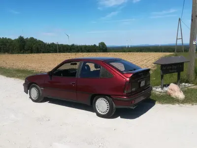 Gebraucht Opel Kadett 150 PS (110 kW) 1990 Rot Kleinwagen