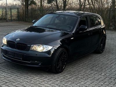 Schwarz Gebraucht 2011 BMW 120 Sport Line Kleinwagen | 8.500 € (Fairer Preis)