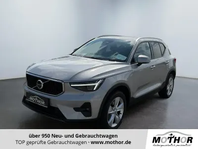 Gebraucht Volvo XC40 Core 163 PS (119 kW) 2024 Silver dawn / SUV