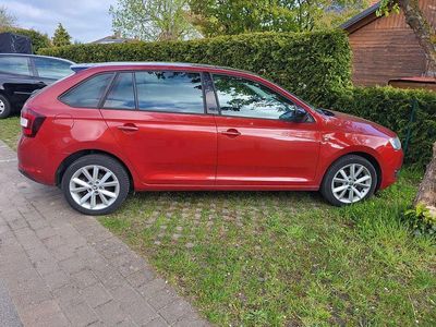 Second-hand Skoda Rapid Ambition 105 CP (77 kW) 2014 Roșu Hatchback