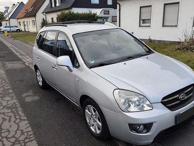 Gebraucht Kia Carens Basis 144 PS (105 kW) 2008 Silber Van / Kleinbus