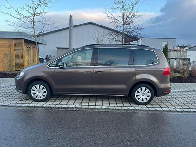 Gebraucht VW Sharan 140 PS (102 kW) 2013 Braun Van / Kleinbus