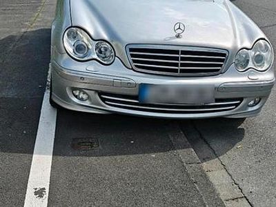 Gebraucht Mercedes C220 Avantgarde 150 PS (110 kW) 2006 Silber Kombi
