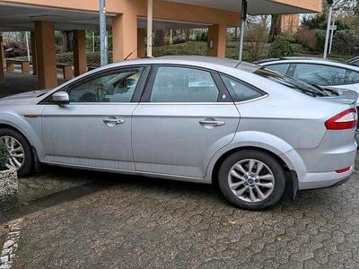 Gebraucht Ford Mondeo Ghia 145 PS (106 kW) 2009 Silber Limousine
