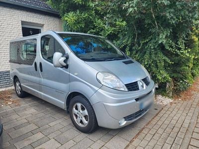 Gebraucht Renault Trafic 144 PS (105 kW) 2011 Silber Van / Kleinbus