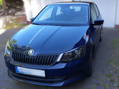 Gebraucht Skoda Fabia 60 PS (44 kW) 2015 Blau Limousine