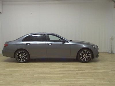 Gebraucht Mercedes E220 Avantgarde 200 PS (147 kW) 2022 Grau Limousine