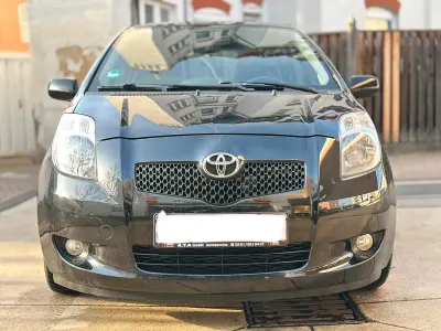 Gebraucht Toyota Yaris 87 PS (63 kW) 2008 Schwarz Kleinwagen