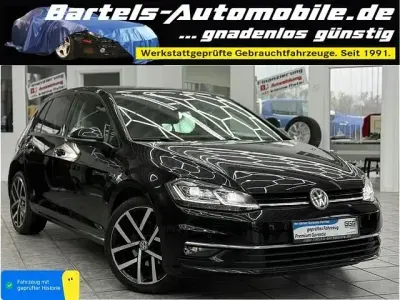 Gebraucht VW Golf VII R-line 150 PS (110 kW) 2017 Deep black perleffekt Limousine