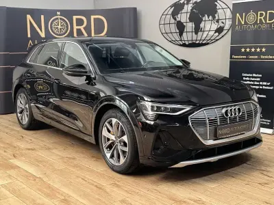 Gebraucht Audi e-tron S-Line 300 kW (408 PS) 2022 Brillantschwarz SUV