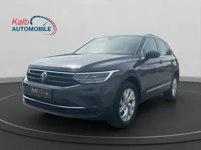 Gebraucht VW Tiguan Life 150 PS (110 kW) 2022 Grau SUV