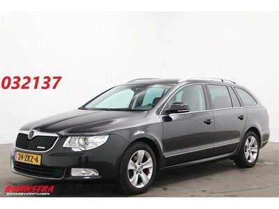Gebraucht Skoda Superb GreenLine 105 PS (77 kW) 2012 Schwarz Kombi