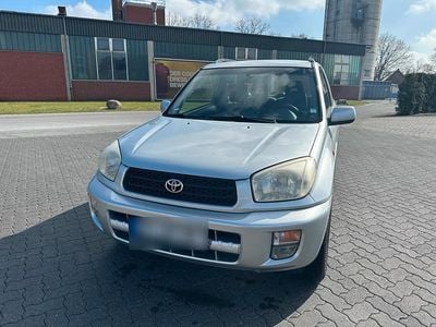 Gebraucht Toyota RAV4 125 PS (91 kW) 2002 Silber SUV