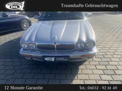 Jaguar XJ8