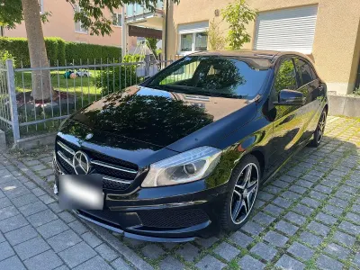 Gebraucht Mercedes A200 AMG line 136 PS (100 kW) 2015 Schwarz Limousine
