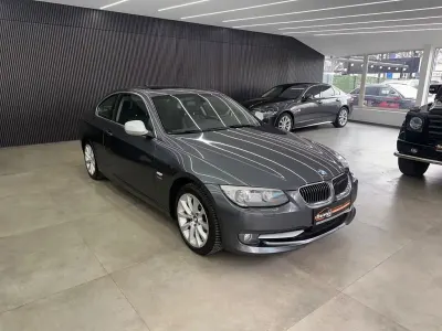 Gebraucht BMW 330 Comfort Edition 245 PS (180 kW) 2013 Mineralgrau Coupé