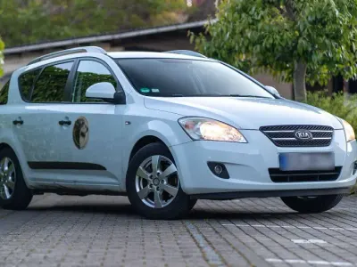 Gebraucht Kia Ceed EX 126 PS (92 kW) 2008 Weiß Kleinwagen