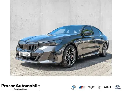 Gebraucht BMW 530e M Sport 299 PS (219 kW) 2025 Grau Limousine